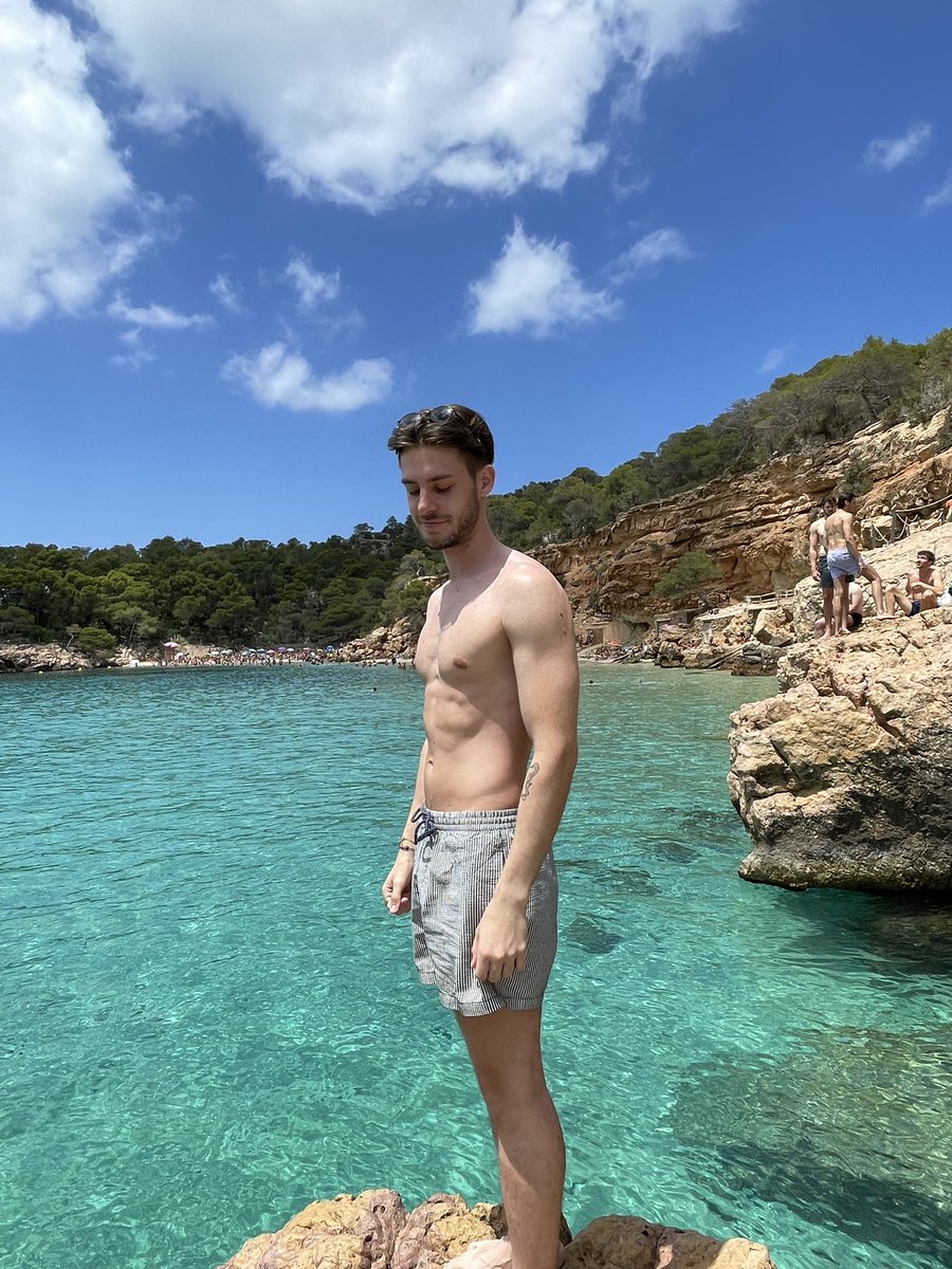 Dzeusjly's tweet photo. #LGBTQIAFirstWeekOfJuly
J’ai bronzé entre temps si ça peux vous rassurer mdr https://t.co/1ANhyR2UxD