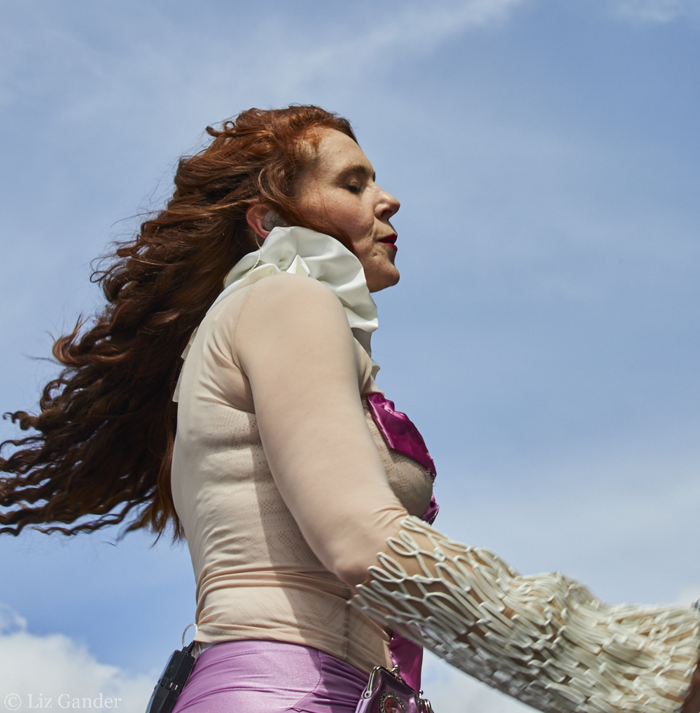 Liz_Gander's tweet image. @katenash enjoying blue skies @BSTHydePark 6.7.24 #katenash #britishsummertime