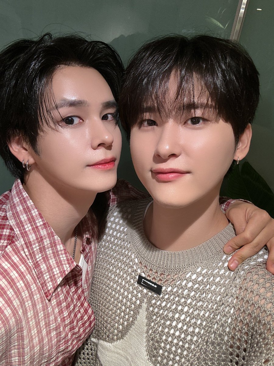 CRAVITY_twt's tweet image. 우림즈 오랜만 !
#우림즈 #세림 #우빈