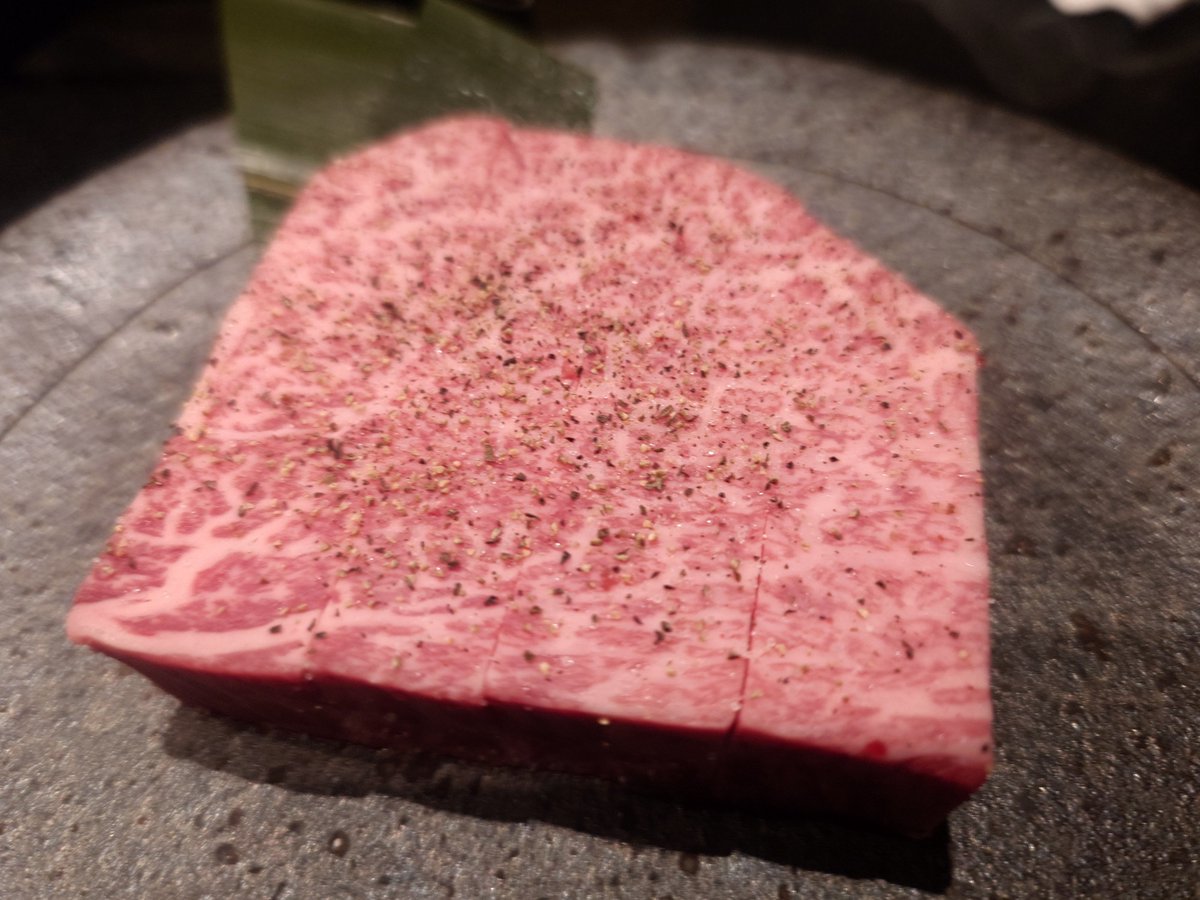 aotatsukiren's tweet image. 極上佐賀牛サーロインの炙りユッケ、極上厚切りハラミ、極上佐賀牛盛り合わせ5種盛り、極上佐賀牛究極の飛び牛シャトーブリアン

#KABTO