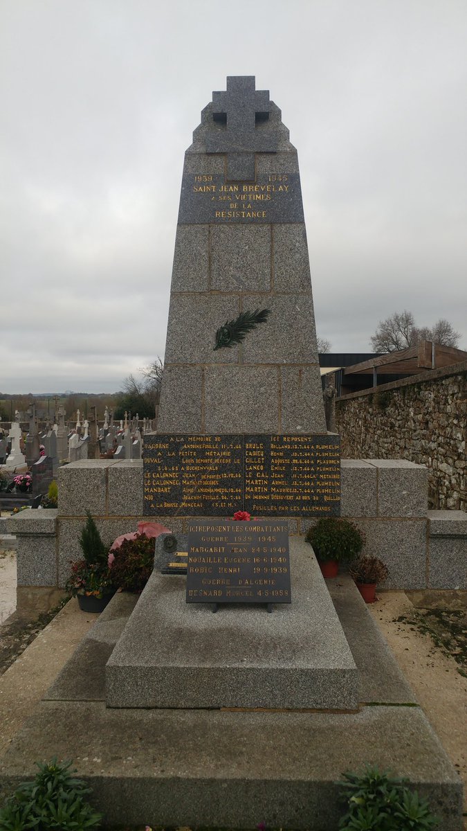 Il y a 80 ans aujourd'hui, le 9 juillet 1944, avait lieu la rafle de Saint-Jean-Brévelay, à la sortie de la messe. 77 personnes sont arrêtées et conduites au siège du SD à Locminé. Une vingtaine sont incarcérées.