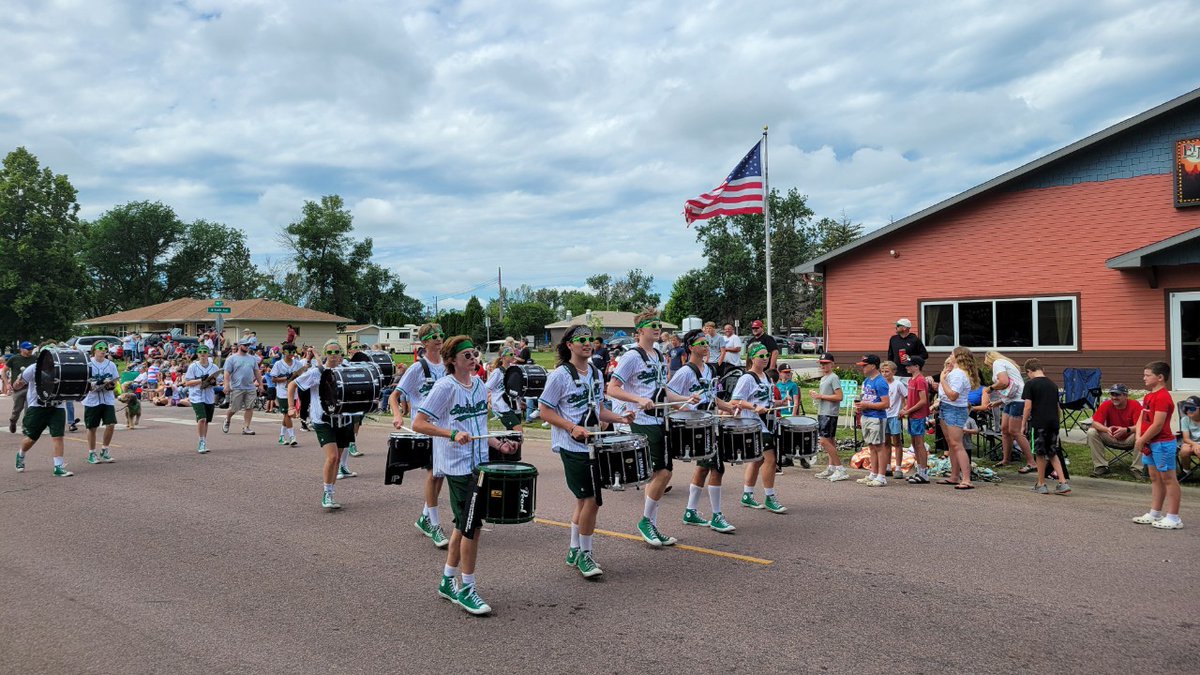 SuFuDu's tweet photo. We had a blast performing at the Lennox Old Fashioned July 4th Celebration and we hope you did too!

Make sure to catch our next performance this Saturday, July 13 at the Pan-O-Prog Summer Festival in Lakeville, MN.

We’ll see you then😎✌️ https://t.co/1E4qIywkN7