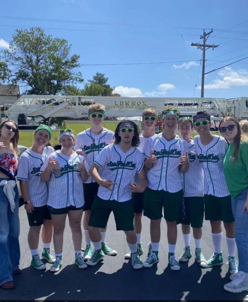 SuFuDu's tweet photo. We had a blast performing at the Lennox Old Fashioned July 4th Celebration and we hope you did too!

Make sure to catch our next performance this Saturday, July 13 at the Pan-O-Prog Summer Festival in Lakeville, MN.

We’ll see you then😎✌️ https://t.co/1E4qIywkN7