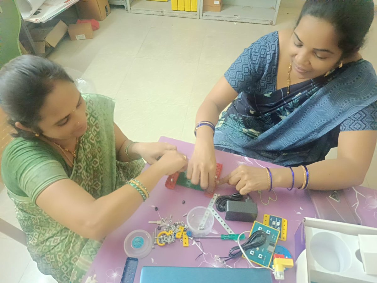 stemrobo's tweet image. Delighted to share the impact @stemrobo is making in spreading innovation and #21stcentury skills by capacity building in schools through workshops and training sessions for the #TEACHers
Contact- 1800120500400
#roboticscentreforkids #AIforSchools #steameducation #nep2020