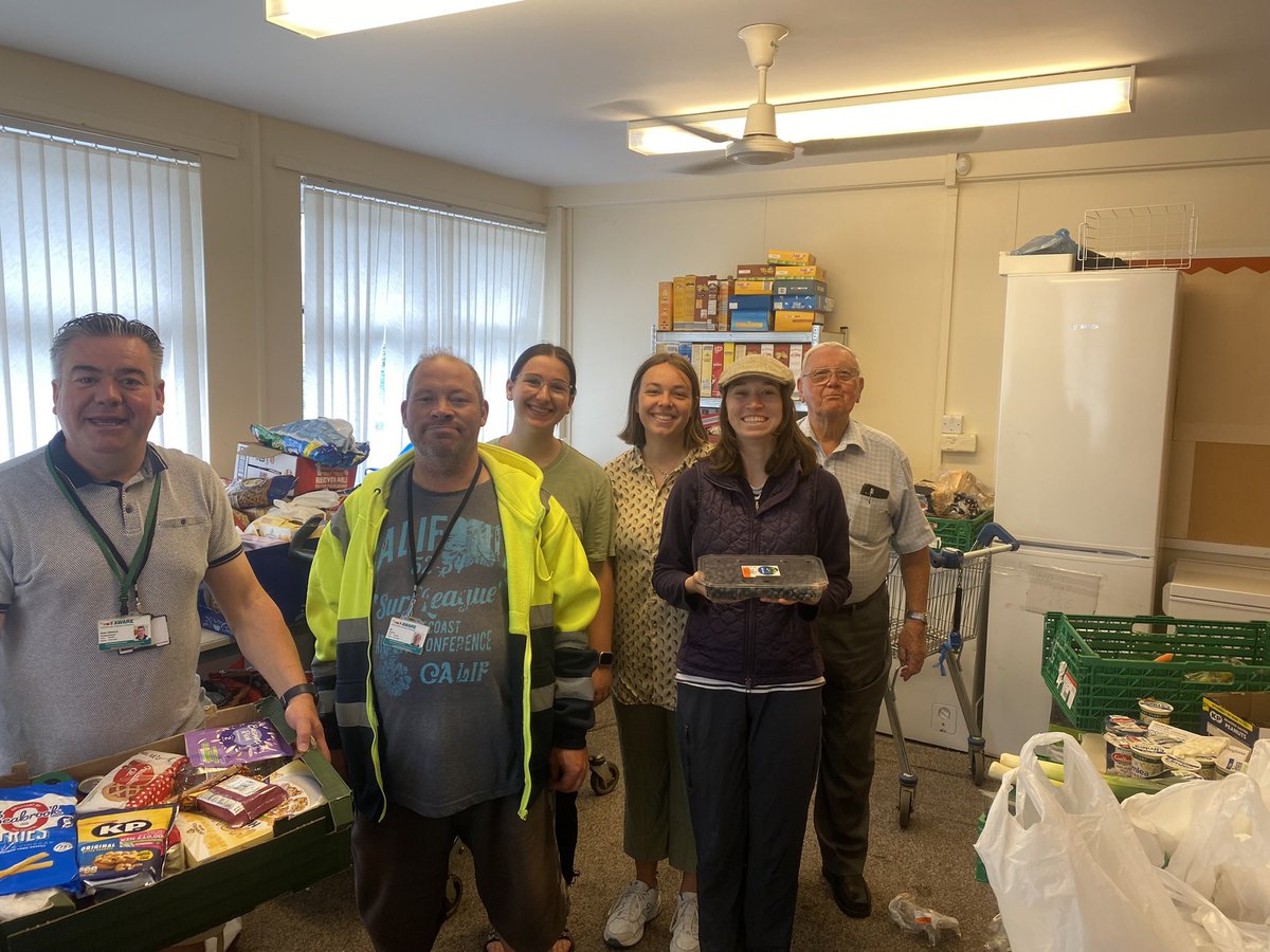 Another 11 tonnes of surplus food FREELY redistributed to community projects last week!

Huge thanks - <a href="/real_yorks/">The Real Yorkshire Pudding Co.</a> <a href="/AbpFoods/">ABP Foods</a> <a href="/JacksonsBread/">Jacksons of Yorkshire</a> <a href="/LidlGB/">@LidlGB</a> <a href="/EllasKitchenUK/">EllasKitchenUK</a> <a href="/Poundland/">Poundland</a> <a href="/GreencoreGroup/">Greencore Group</a> for ongoing support!
❤️👇
facebook.com/share/SSm1toQb…

<a href="/WRAP_UK/">WRAP NGO</a> <a href="/LFHW_UK/">Love Food Hate Waste</a> <a href="/nbrly/">neighbourly.com</a> <a href="/TNLComFund/">The National Lottery Community Fund</a>