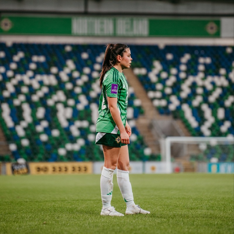 NorthernIreland's tweet photo. ✍️ Three of our senior women sign for @heartswomenfc 💚 #GAWA