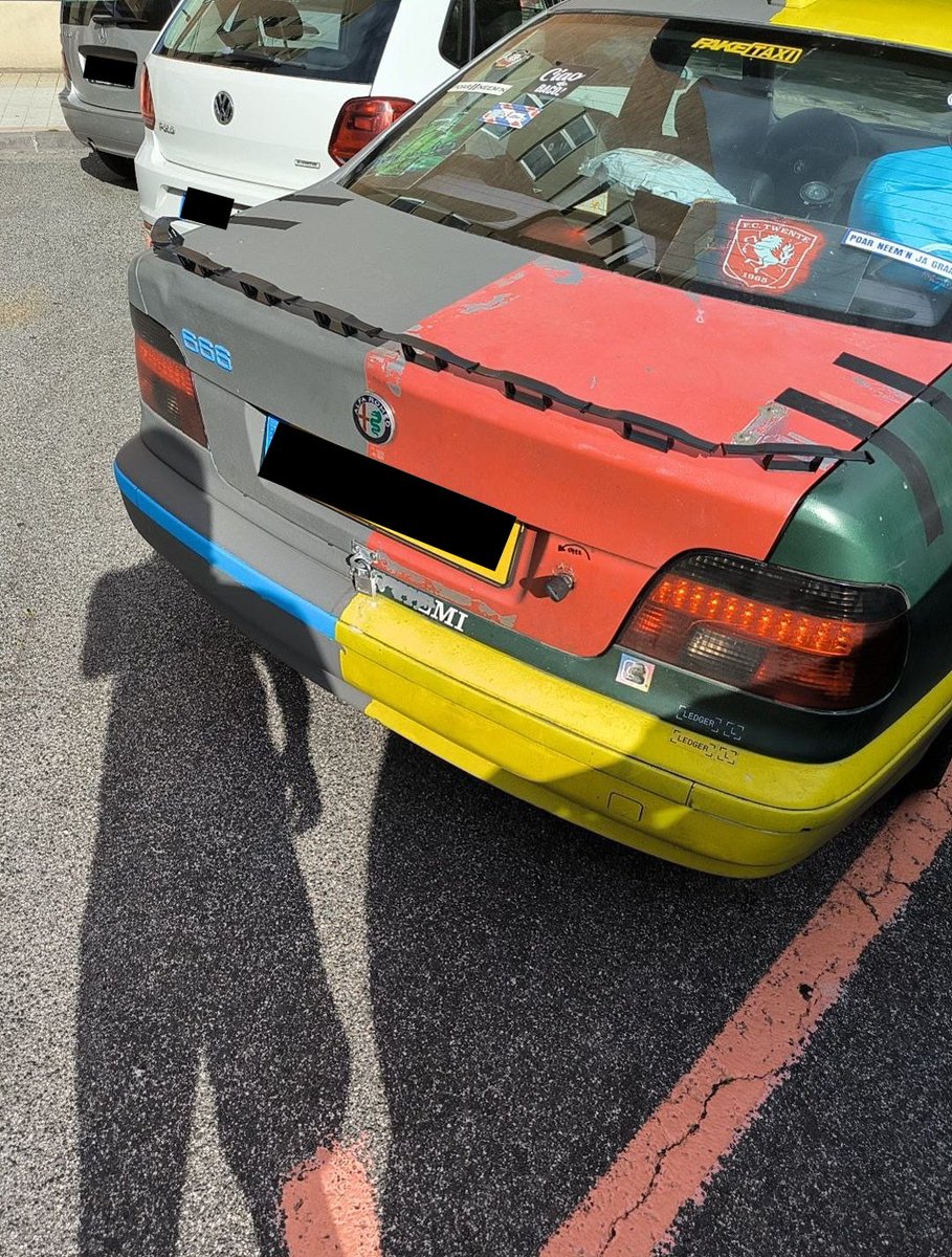 Tracula8841's tweet photo. No hay por donde coger a este coche jajajaja una obra de arte tiene muchos detalles xd https://t.co/JSRIF0yERu