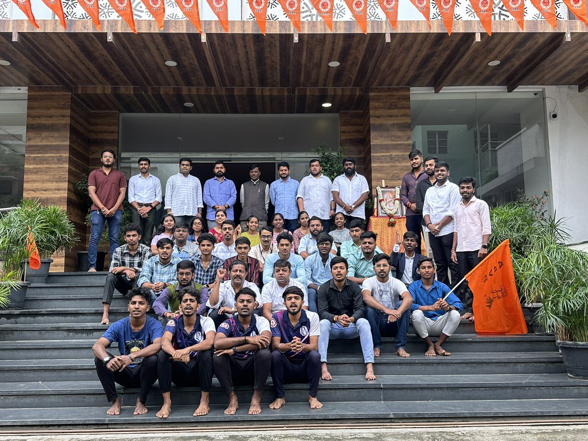 ವಿಶ್ವದ ಅತೀ ದೊಡ್ಡ ವಿದ್ಯಾರ್ಥಿ ಸ೦ಘಟನೆಯಾದ ಅಖಿಲ ಭಾರತೀಯ ವಿದ್ಯಾರ್ಥಿ ಪರಿಷತ್ತಿನ 76ನೇ ಸಂಸ್ಥಾಪನ ದಿನದಂದು ಎಲ್ಲಾ ಎಬಿವಿಪಿ ಕಾರ್ಯಕರ್ತರಿಗೆ ಹಾಗೂ ಹಿತೈಷಿಗಳಿಗೆ ಹಾರ್ದಿಕ ಶುಭಾಶಯಗಳು.
#ABVP76thFoundationday #abvpvoice
