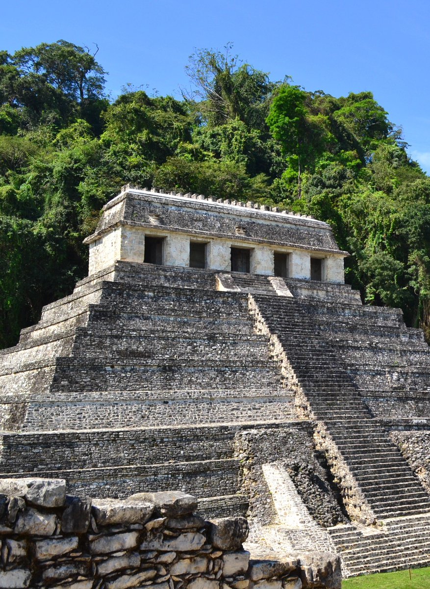 LoveSongs4Peace's tweet photo. Palenque Temple of the Inscriptions in Chiapas, Mexico  🇲🇽 https://t.co/nQfYoNowAr