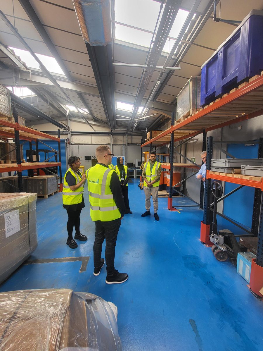 tecman_tweets's tweet photo. Many thanks to our valued customers @CarversOfficial, @cJfires and @ErodexUK for welcoming our Academy intake who visited to learn about how #MSDyn365BC and #MSDyn365CRM helps their businesses succeed! 

Discover our Academy Programme: https://t.co/vU9ZklsUYj 

#AcademyProgramme https://t.co/O7PbjiA0hq