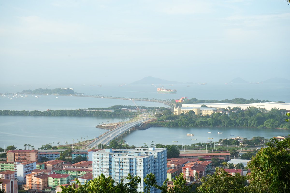 ¡Mi Ambiente regresa al campo! El ministro <a href="/juancanavarro/">Juan Carlos Navarro</a>, realizó una gira de inspección al Cerro Ancón, para conocer el estado actual de esta gran joya ecológica de la Ciudad de Panamá, que muestra nuestra identidad nacional y riqueza natural. 

#GobiernoDeUnidadNacional🇵🇦