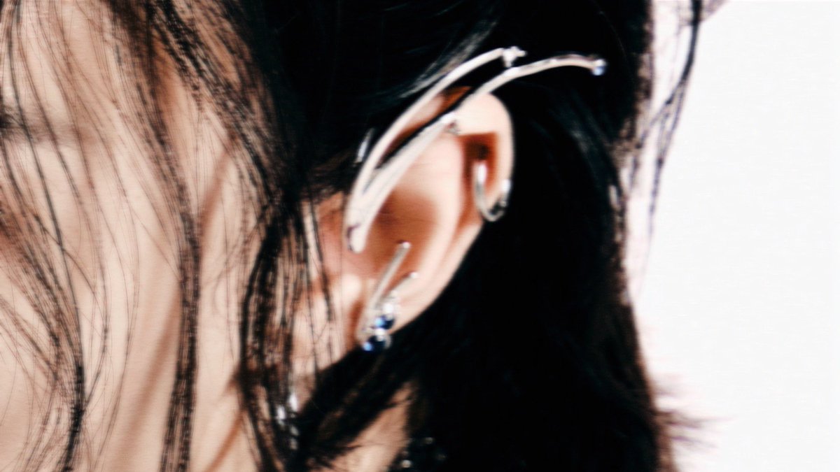 hyunesdior's tweet photo. ★ https://t.co/m2O16M22B1