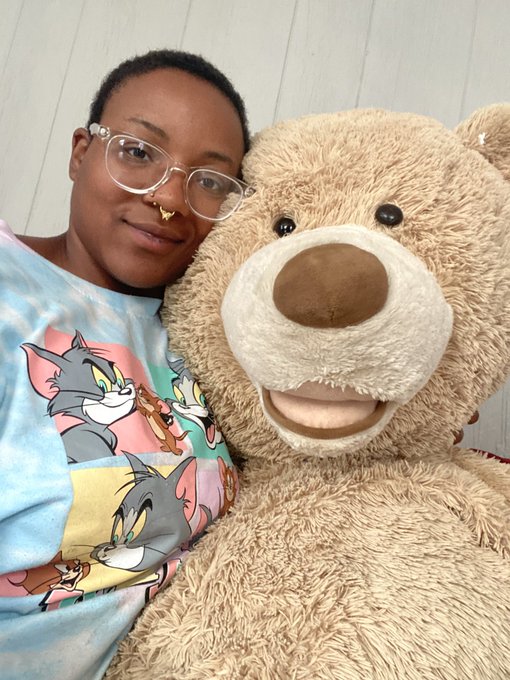 Me and Teddy Cakes back at it again 🐻 https://t.co/WF3sB5RPaF<a href="/tag/c4sfetishcon24"class="tags"><span>#c4sfetishcon24</span></a>