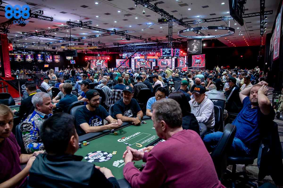 Estos son nuestros #lectores que pasaron al Día 3⃣ del #WSOPMainEvent 2024 récord: 

Francisco Araujo 🇦🇷 338K
Franco Gasparini 🇦🇷 277K
Santiago Trujillo 🇦🇷 183K
Sebastián Lobo 🇦🇷 149K
Ramiro <a href="/yranek/">R.</a> 🇦🇷 123K
<a href="/cstival/">Cristian Stival</a> 🇦🇷 110K

Quedan 3.262/10.112 y 1.517 entrarán en cobros. ¡GL! 🤞