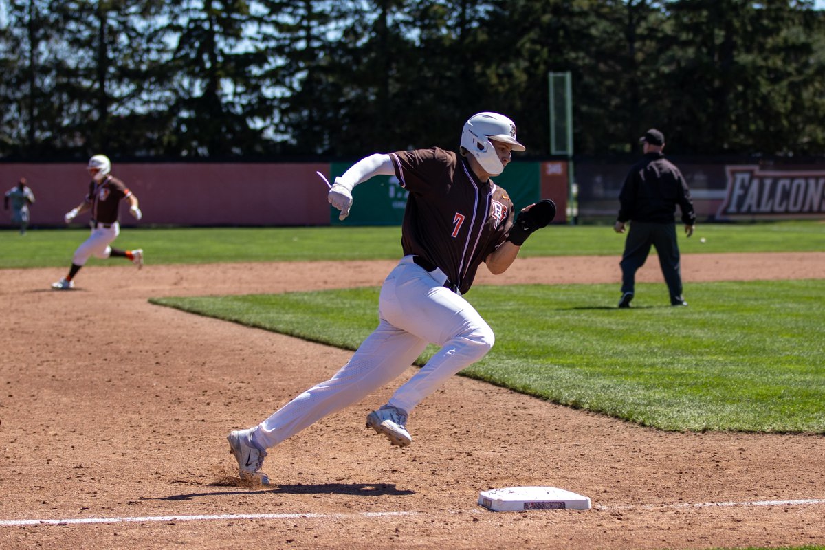 BGSU_Baseball's tweet photo. 𝙍𝙚𝙘𝙤𝙧𝙙 𝘽𝙤𝙤𝙠 𝘾𝙝𝙚𝙘𝙠: 𝙅𝙖𝙘𝙠 𝙆𝙧𝙖𝙪𝙨𝙚

𝘾𝙖𝙧𝙚𝙚𝙧
⚾️Walks: 103, 8th All-Time
⚾️Stolen Bases: 41, T-9th All-Time

𝙎𝙞𝙣𝙜𝙡𝙚-𝙎𝙚𝙖𝙨𝙤𝙣
⚾️Walks: 42, 4th All-Time
⚾️Runs: 53, T-10th All-Time

#AyZiggy https://t.co/Zgg5s8aG6H