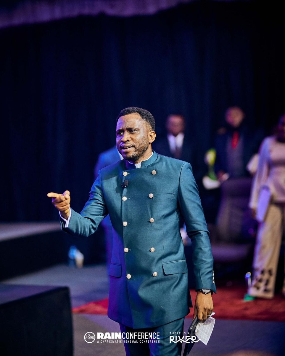 Happy birthday to God’s gift to my generation! I love you so much Pastor Ayo. #happybirthdaypastorAyo