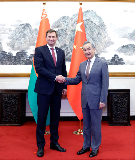 Chinamission2un's tweet photo. 2024年7月8日，中共中央政治局委员、外交部长王毅在京同白俄罗斯外长雷任科夫会谈。
https://t.co/2EMJtZQ039 https://t.co/NlKd5pr5Rb