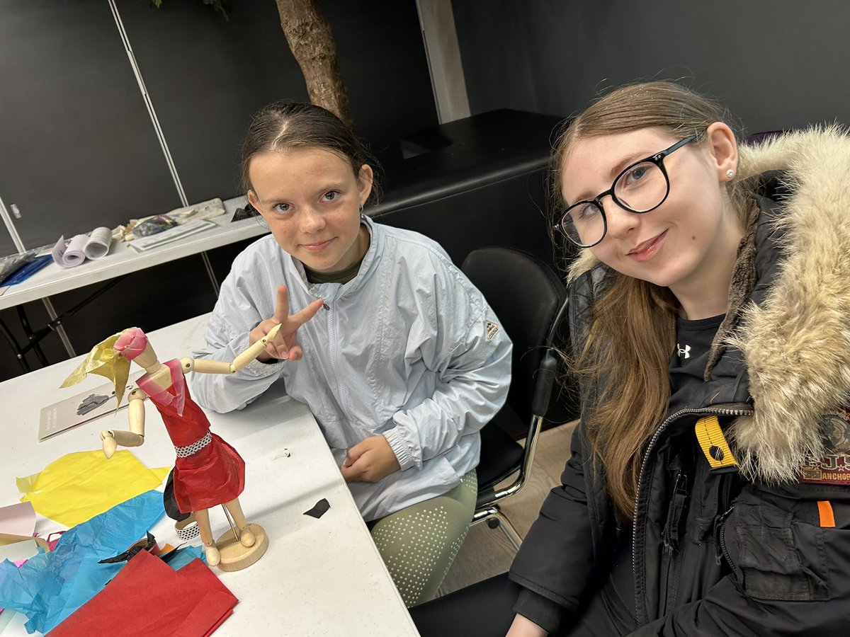SandraDartnell's tweet photo. Wonderful to be back @ShakespeareNP with @altbridgeschool students. Thank you to the teachers for 2yrs commitment to @ROHSchools #CreateAndDesign seizing every opportunity for staff CPD and workshops for their young designers https://t.co/0qwCXRmBoQ
