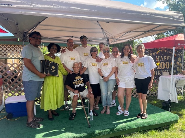 Senator Adriane Johnson tweet media