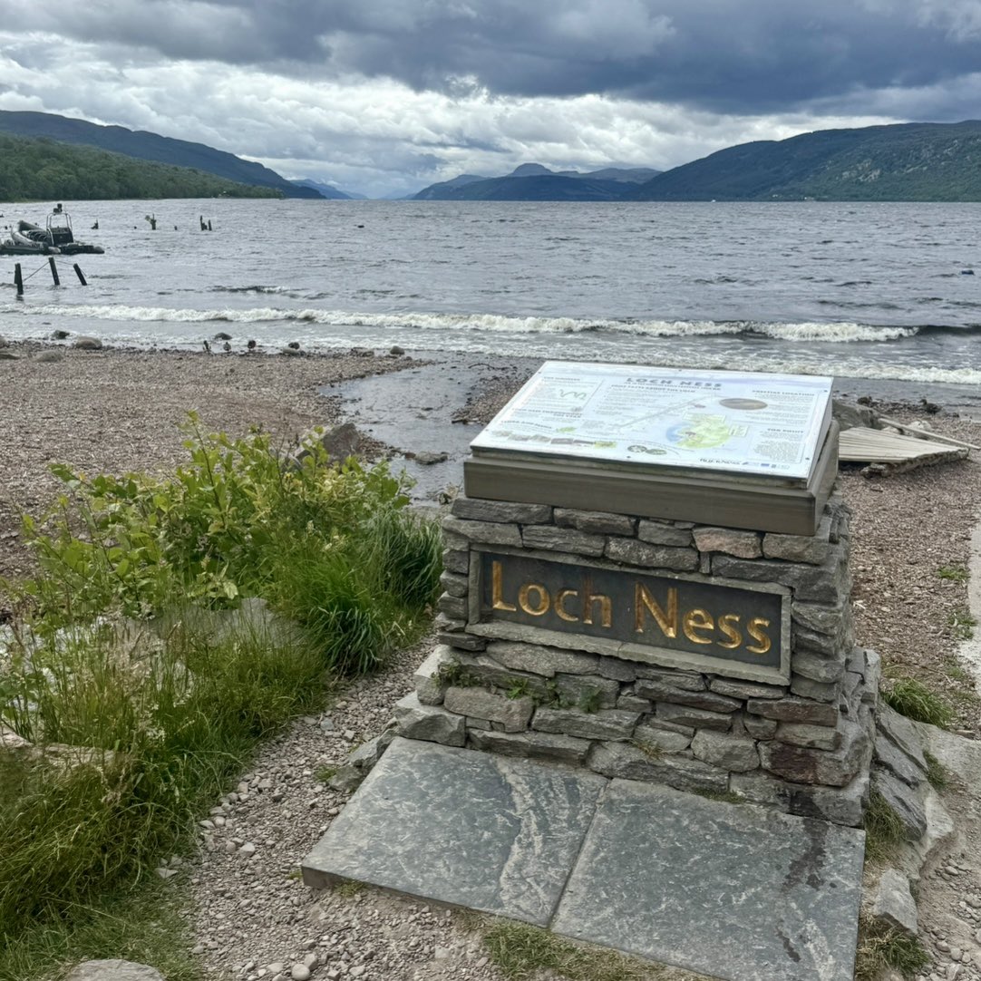 ThrowingFireSun's tweet photo. I found this broken pottery along the banks of #LochNess in #Scotland. I #travel the world and have walked along many shores, but have never found broken pottery.  Weird?  Anyone have guesses on what this is?  #HighStrangeness #Mystery #Nessie #LochNessMonster 🏴󠁧󠁢󠁳󠁣󠁴󠁿 https://t.co/dE2x29vXLs