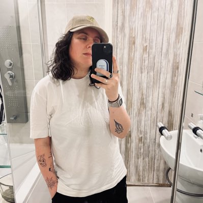 emilygeorge__'s tweet photo. #NewProfilePic https://t.co/muNNsGK6qv