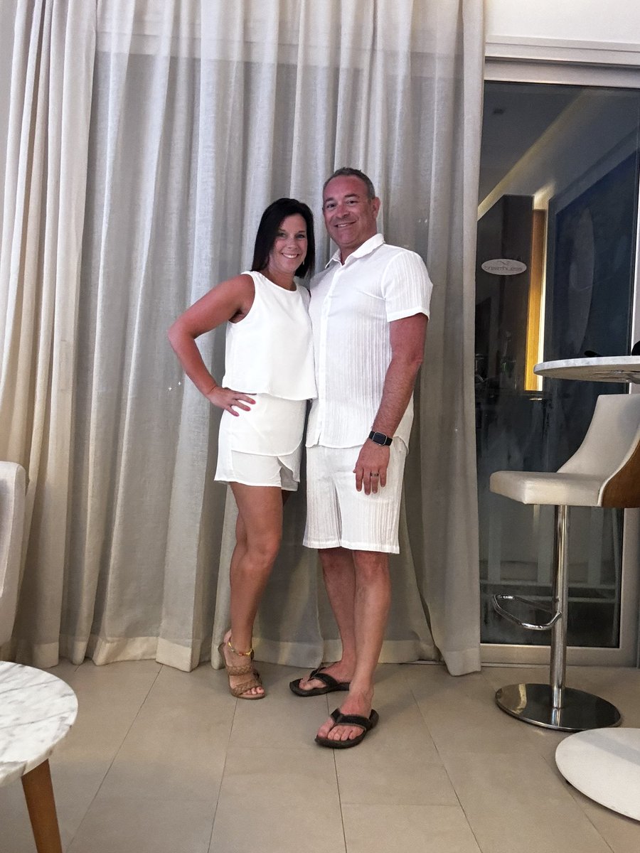 Mr. Peters tweet media