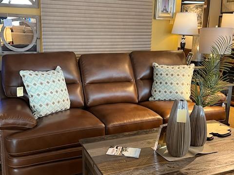 FurnitureJensen's tweet photo. Ready for a living room refresh? Shop our large selection of living room sofas, sectionals, and recliners at Jensen Furniture! 📍 101 Main St Luck, WI https://t.co/hcdgynDgQz