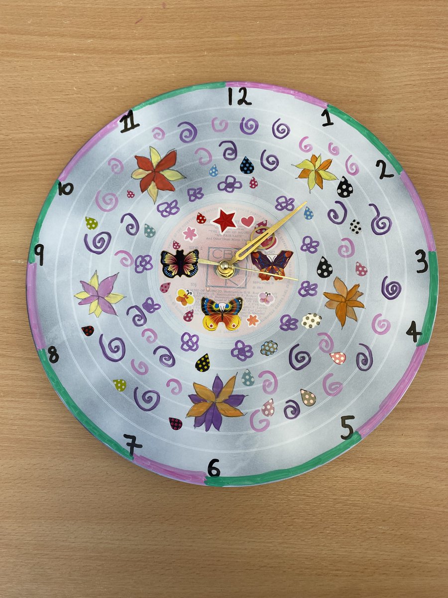 The craft group made vinyl clocks a little while ago. They all looked fab!

If you'd like to have a go at any craft activities, pop along to our free craft sessions -

Monday, 10:30am-12pm at Seymour Community Hub, BA14 8ND

Wednesday, 11am-12:20pm at The Shires Community Hub