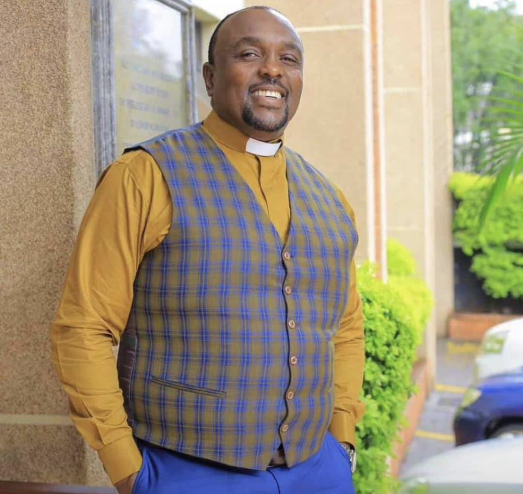 trending_in_KE's tweet photo. News In : Bishop Allan Kiuna of JCC has passed on after long battle with Multiple Myeloma Cancer.

#trendinginkenya https://t.co/DiZ74udXwp