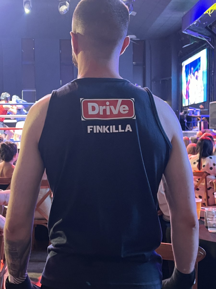 DriveMotorGroup's tweet image. We're thrilled to share that our very own Sales Executive, Sam Finkill, participated in a charity boxing match last Saturday and won his fight in the 1st round🥊

Sam raised money for Men Who Talk, an incredible charity supporting men's #mentalhealth. Well done Sam!

#charity