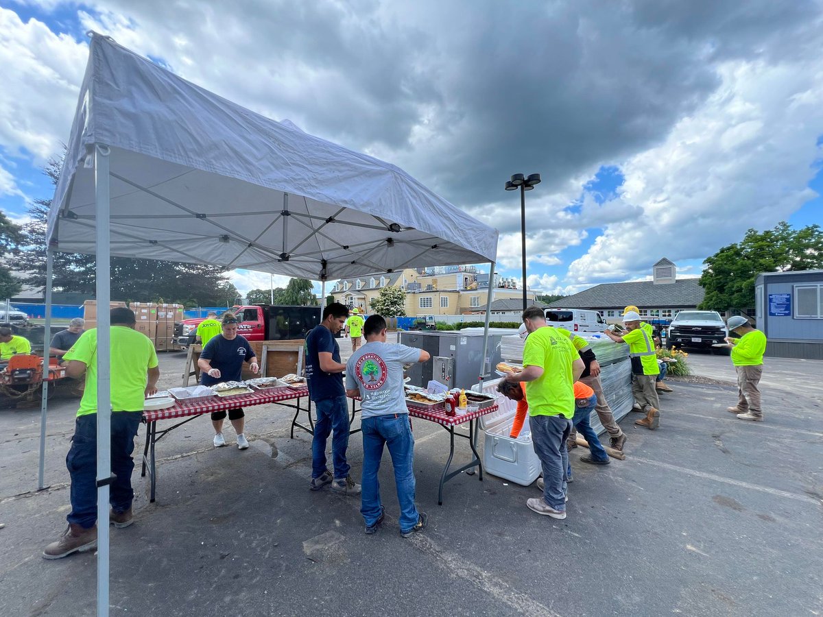 BowdoinBuilds's tweet photo. Just ahead of the Independence Day holiday, we hosted a trade partner appreciation BBQ lunch at one of our jobsites. We're fortunate to have many long-term relationships with these valued construction professionals. #tradepartners #tradepartnerappreciation https://t.co/svclV2VGQt