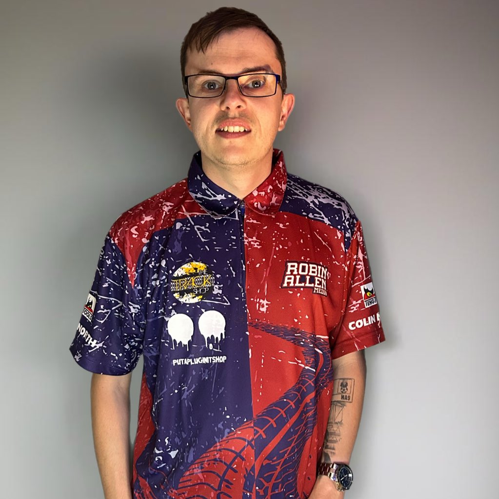 Robin_Allen91's tweet photo. 𝗡𝗘𝗪 Robin Allen Media clothing has landed 🙌🏼

𝗦𝗽𝗼𝗻𝘀𝗼𝗿𝗲𝗱 𝗯𝘆 @Putapluginit 🤝 

Use discount code 𝗥𝗔𝗠𝗘𝗗𝗜𝗔10 for 10% off 🤩

Order your custom plugs here ➡️ https://t.co/BuvC4pV4bH

Teng Tools UK - Colin North ❤️| Nigel Pearson Media 🤍 https://t.co/4e8xsJa3Jr