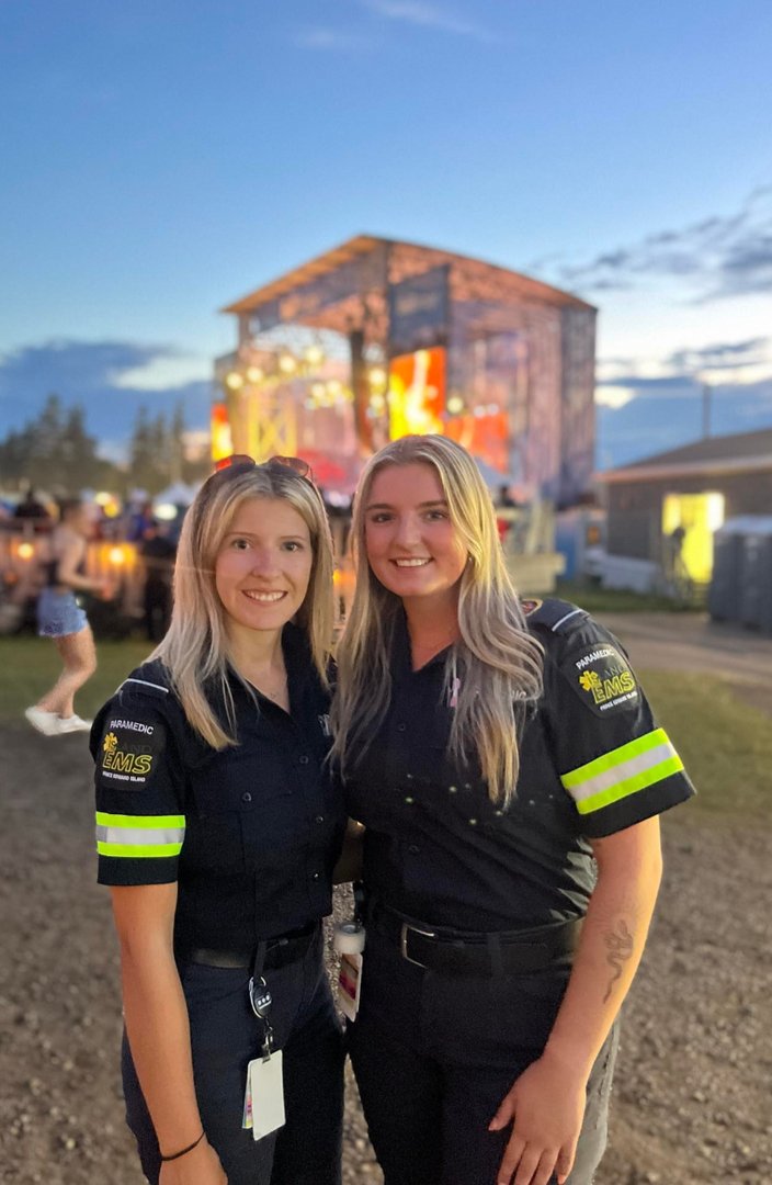 We hope everyone had a wonderful weekend at #CBMF! Thank you to our Paramedic Teams for their continued dedication to this event year after year. 
Ensuring the health and safety of the public while they enjoy the festival is so important. 
Until next year! 🚑🩺