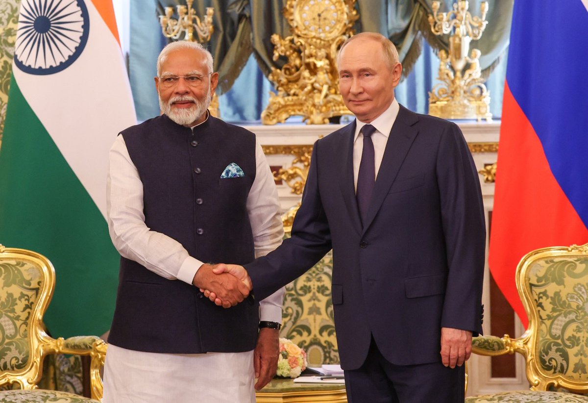 BRICSinfo's tweet photo. 🇷🇺 🇮🇳 Russian President Putin and Indian Prime Minister Narendra Modi Moscow visit recap:

• Putin and Modi set a goal to achieve $100 billion in trade turnover between Russia and India by 2030

• Putin and Modi thoroughly examined the entire range of issues in Russia-India relations.

•  Putin formally invited Modi to BRICS summit in Kazan.

• Putin and Modi discussed cooperation within the G20 and BRICS.

• Modi's visit confirmed the commitment of Russia and India to developing their partnership.

• Putin and Modi exchanged views on the international situation.

• The relationship between Russia and India fully corresponds to the term "special privileged partnership."

• Putin awarded Indian Prime Minister Modi the Order of St. Andrew the Apostle, Russia's highest award.

• India and Russia have major plans for cooperation, including numerous deals.

• Putin and Modi discussed Russia and India's interaction within the UN.