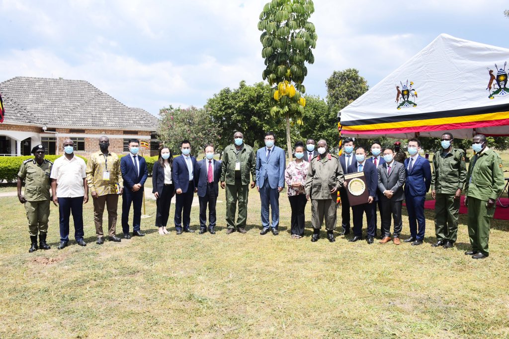 On the sidelines of the Kyankwanzi retreat, this afternoon I received a delegation led by Mr. Gao Hover, President of Huawei Sub-Saharan Africa. I welcome the offer of setting up a digital village prototype in Butaleja to facilitate the uptake of ICT in rural areas, especially in