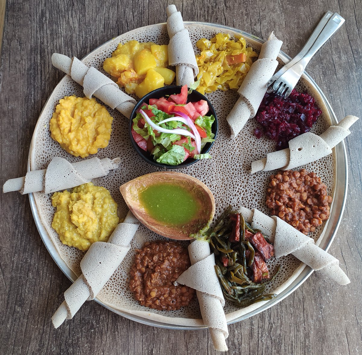 VoyagesAfriq's tweet photo. #VoyagesAfriq Are you ready to taste the flavors of Africa? Join us at the 1st UN Tourism Regional Forum on Gastronomy Tourism in Victoria Falls, Zimbabwe, July 26-28, 2024! 🇿🇼

Experience the rich fusion of food, culture, and tourism in Africa. Let's explore the continent's vibrant culinary scene together!  #GastronomyTourism

🔗https://t.co/uXbbdLl6VH