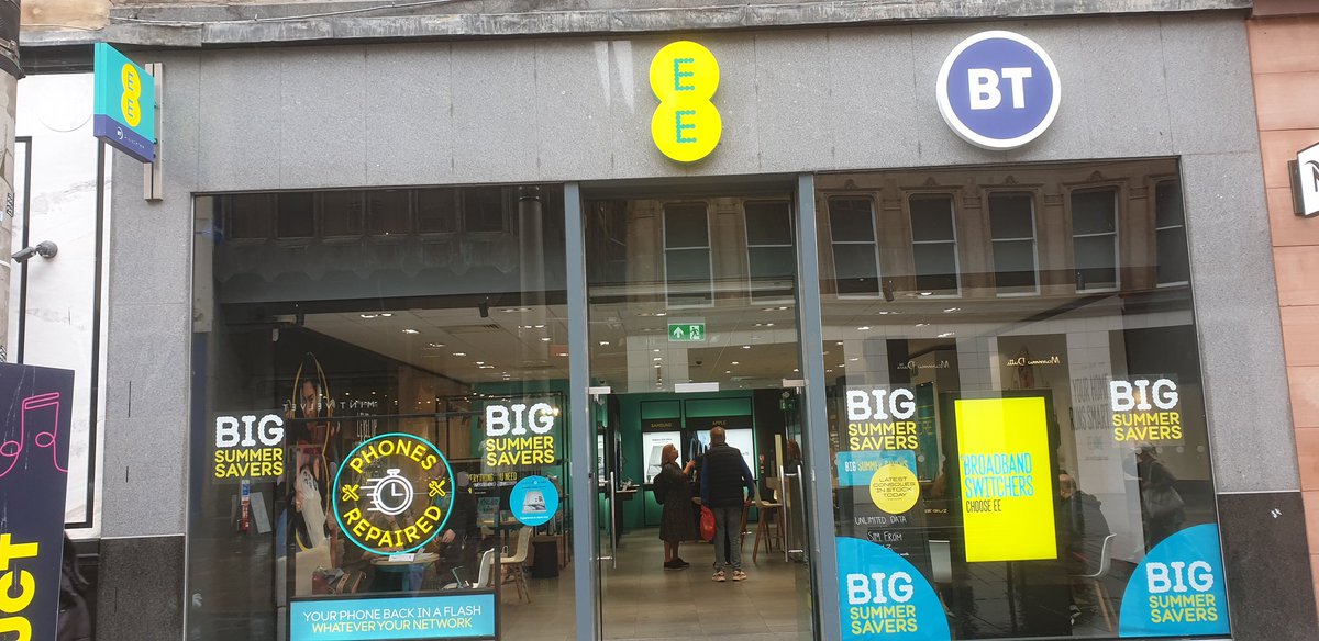 Chrono_D_Ninja's tweet photo. Public Request. Please boycott EE and Samsung with immediate effect.
Extremely poor repair experience.
@EE Shame on you.
Samsung please stop using EE as an authorised repair centre immediately.

Everybody, share this and make it viral. https://t.co/Lr47gcNkyE