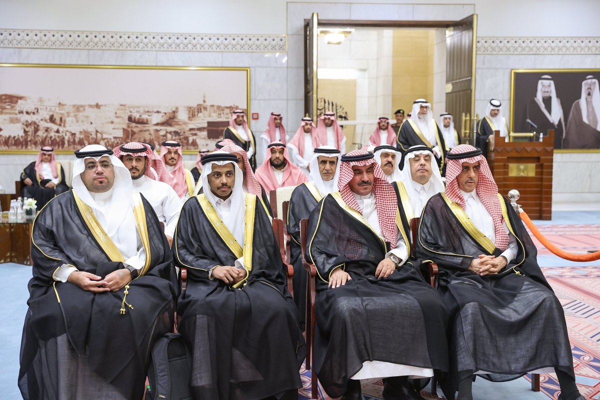 سمو أمير #الرياض يستقبل في جلسته الأسبوعية عددًا من أصحاب السمو والفضيلة والمعالي وأهالي المنطقة.
riyadh.gov.sa/#/home/news-de…

#إمارة_الرياض