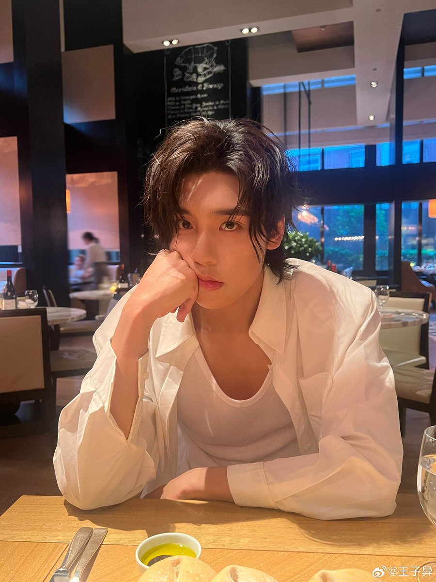 wzypics's tweet photo. — 240709 Wang Ziyi Weibo Super Topic Update 💙

This is my dinner
Everyone has taken your dinner?
Rest early 🛌 

#王子异 #wangziyi #NinePercent https://t.co/1jnPiEcuyg