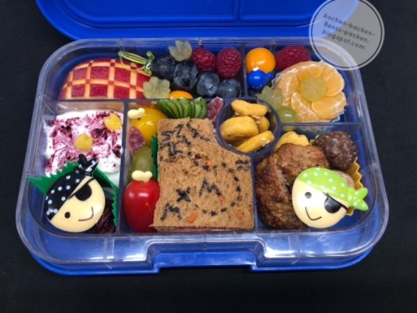 teukoapp's tweet photo. Set sail on a new adventure with today's lunchbox idea and dive into more creative lunchbox ideas at https://t.co/aonNoqGQw9! 🌟
#Teuko #lunchbox #lunch #mealprep #CookingSummer #bento #food https://t.co/Y5TJ6brspc