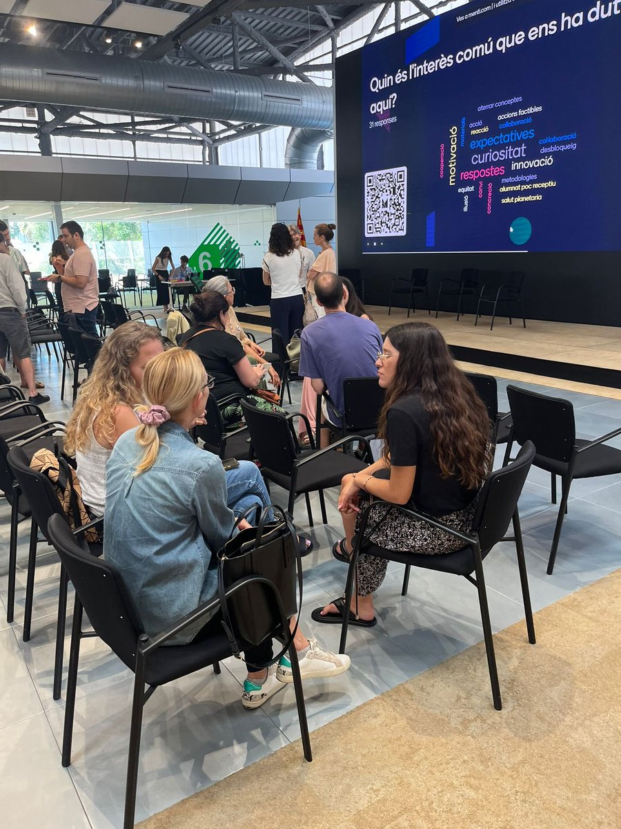 InnovacioE's tweet photo. Avui comencem dos dies de reflexió sobre com incorporar els conceptes de salut planetària, democràcia i DDHH a l’aula.Creant noves sinèrgies entre centres, univeritats, centres de recerca i territori. Posant les bases per un nou marc de treball en innovació transformativa#RIS3CAT https://t.co/DLjSpeO59p