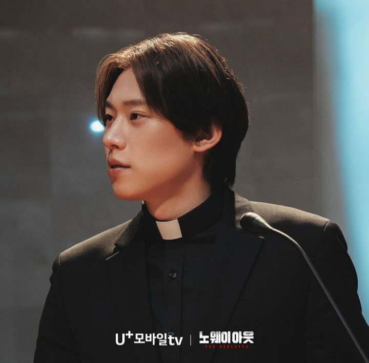 sungcheolbr's tweet photo. A estreia de #NoWayOutTheRoulette está próxima!
-
Sung Cheol será o Pastor Sung Joon Woo em seu próximo thriller! 

O drama de 8 episódios terá seu lançamento dia 31 de julho e será exibido na Disney+💫
Ansiosos?
-
[#] #KimSungCheol 김성철 #김성철 #노웨이아웃 •
@React_evt https://t.co/mSe1kf7LSw