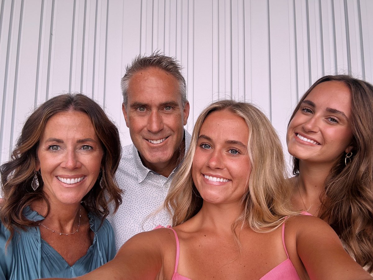 Lakin Appell tweet media