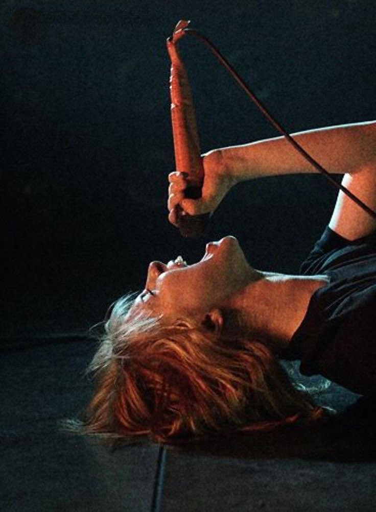 vocals_hayley's tweet photo. hayley williams' best live vocals this is why era thread: https://t.co/4Bo7X23EkN