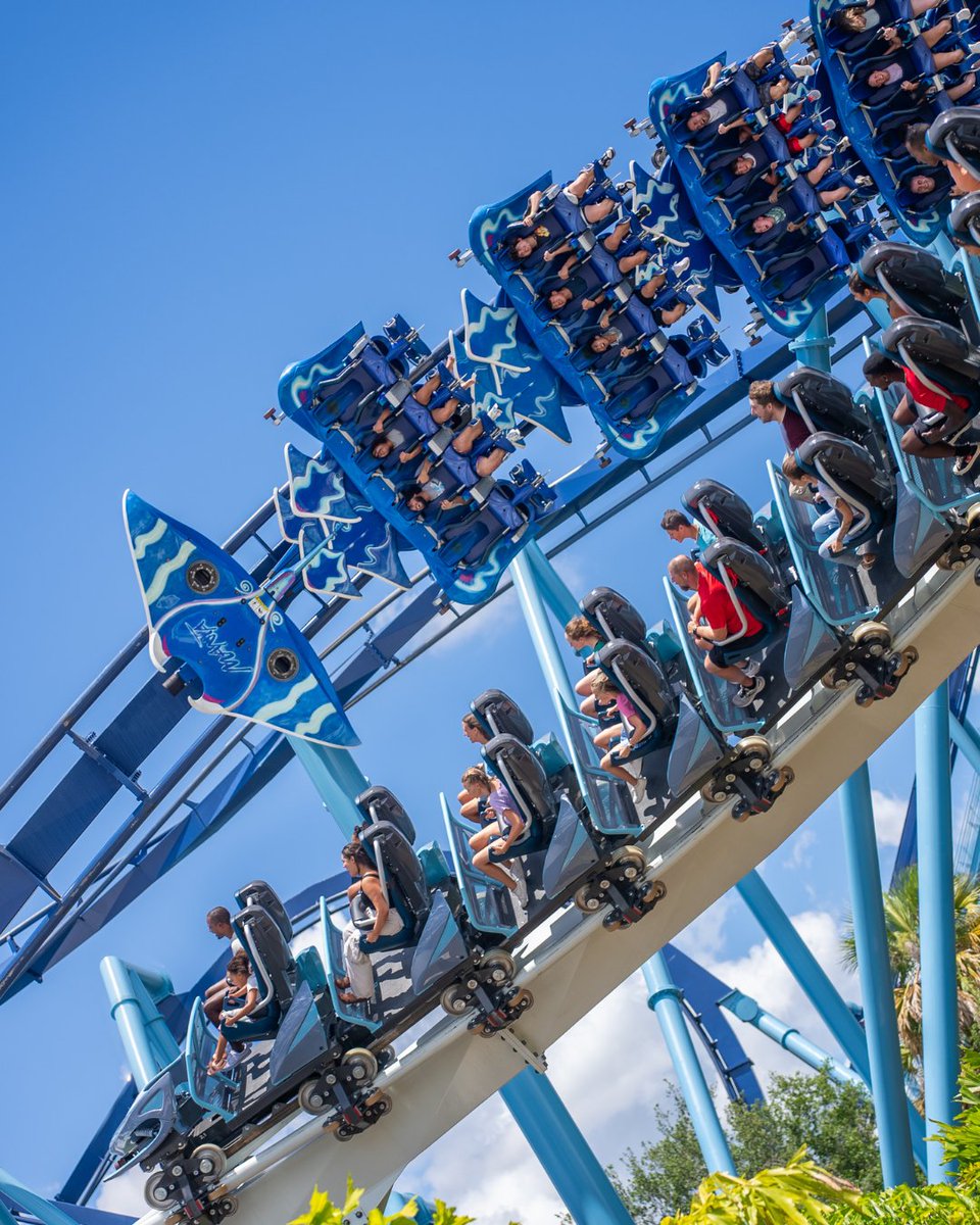 Manta, meet the new guy 👋🏼

Have you ridden Penguin Trek at SeaWorld Orlando yet?! 🧊🐧