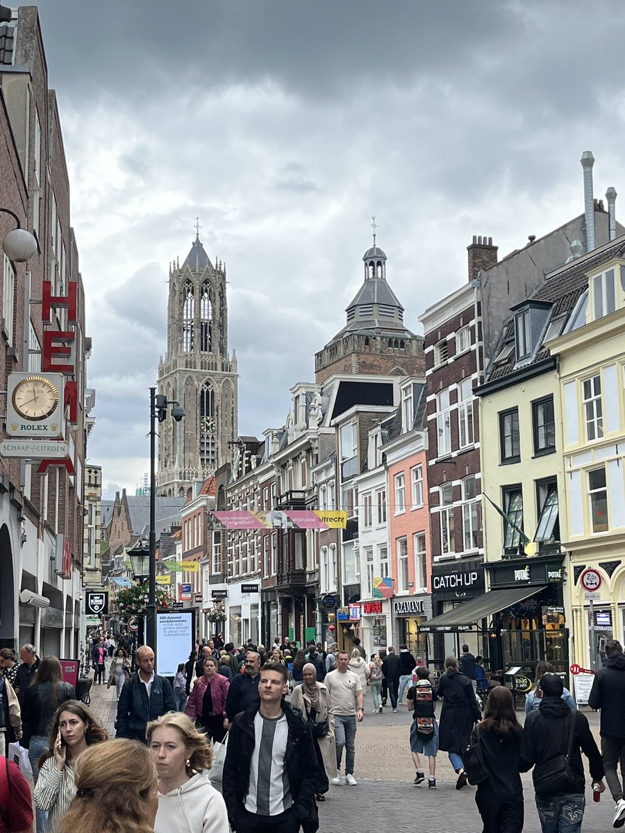 We zijn al sinds 1923 dé Historische Vereniging Oud-Utrecht. Wil je ook actief worden voor Oud-Utrecht? Graag! Dat kan met bijvoorbeeld het schrijven over geschiedenis, de organisatie van evenementen, ledenwerving, communicatie, volgen van Utrechts Erfgoed en veel meer!