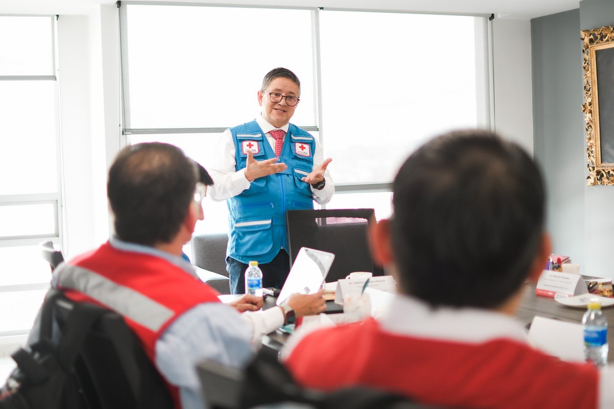 cruzrojabogota's tweet photo. Hoy, la @cruzrojabogota tiene el honor de recibir a los evaluadores de las Sociedades Nacionales de la Cruz Roja de Cuba, @cruzrojahon, @crdominicana y @cruzrojaecuador, quienes nos acompañan en la segunda fase de la Certificación y Evaluación de Capacidad Institucional (OCAC). https://t.co/HtPr4LEEzR