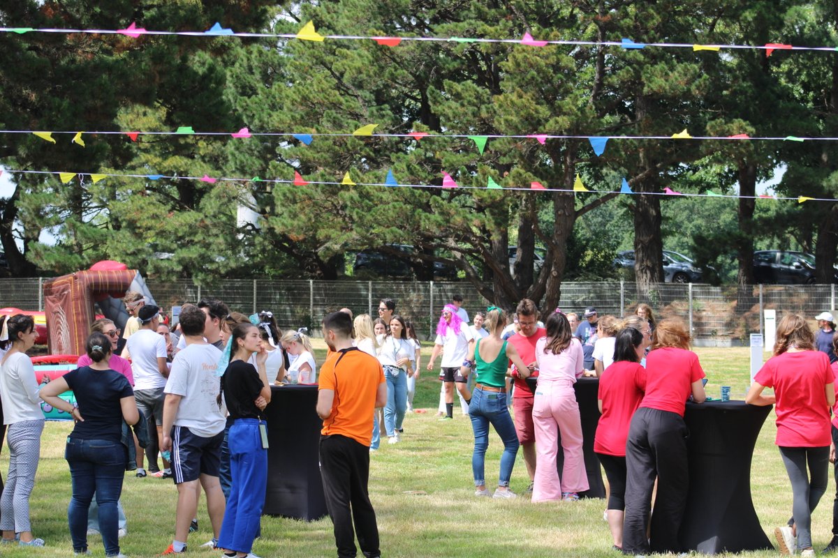 / Olympiades by Additi

Retour sur la seconde édition des Olympiades ! 🎉

Nous félicitons l’équipe "Les josettes de Chamarine" pour leur victoire.

---

#Additi #olympiades #competition #équipe #jeux #cohesion #evenement #partage #engagement #motivation #Happitime