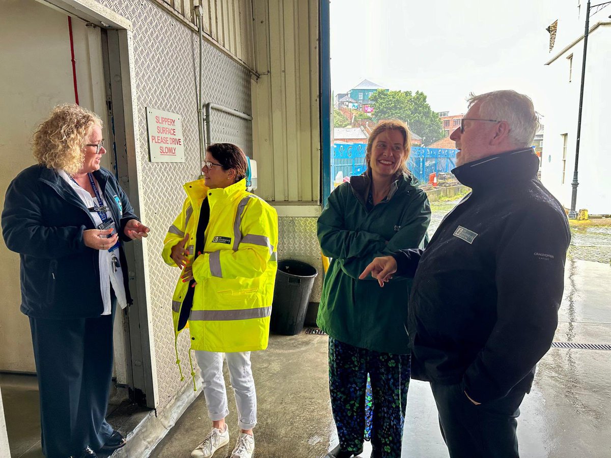 An afternoon in North Shields Quay with our partners Fisherman’s Mission, working together to tackle some of the poor cancer outcomes experienced by fishing communities in North East. Complex issues: socioeconomic, long irregular working hours, transient workforce,