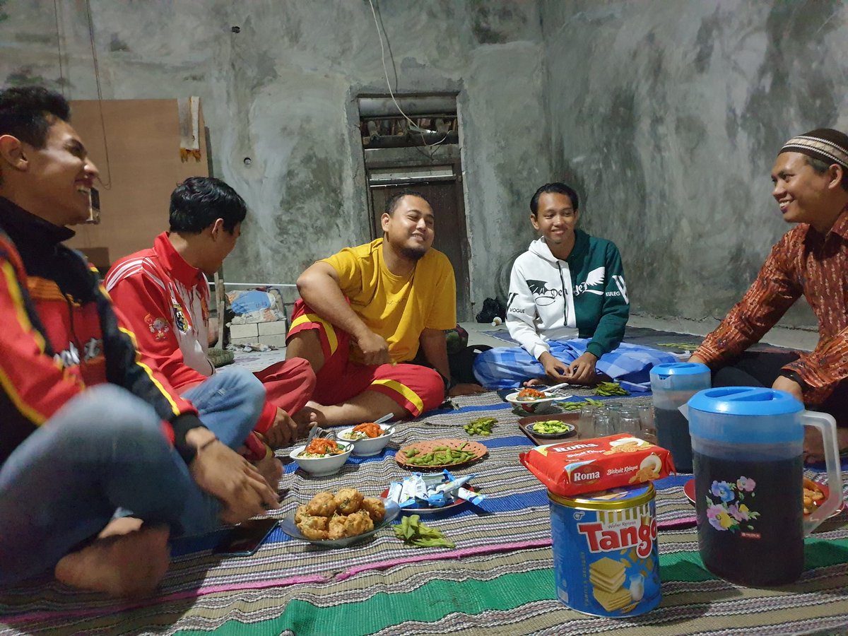 SyakirMZ's tweet photo. Bersama Tapak Suci Demak.. 
Gacooorr... https://t.co/yaJKu5dvzi